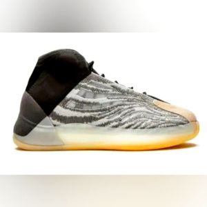 Yeezy Quantum Men Size 11